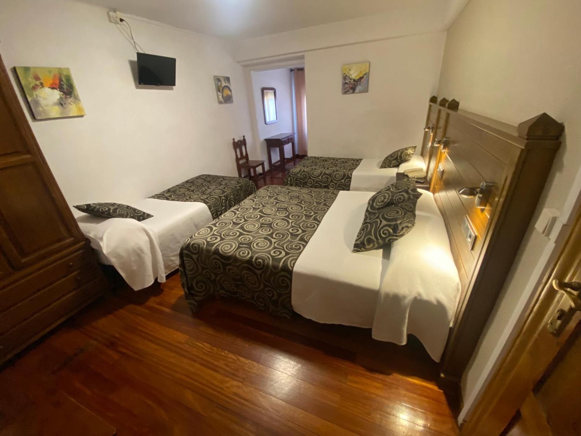 Hotel La Rambla Biescas  Exteriér fotografie