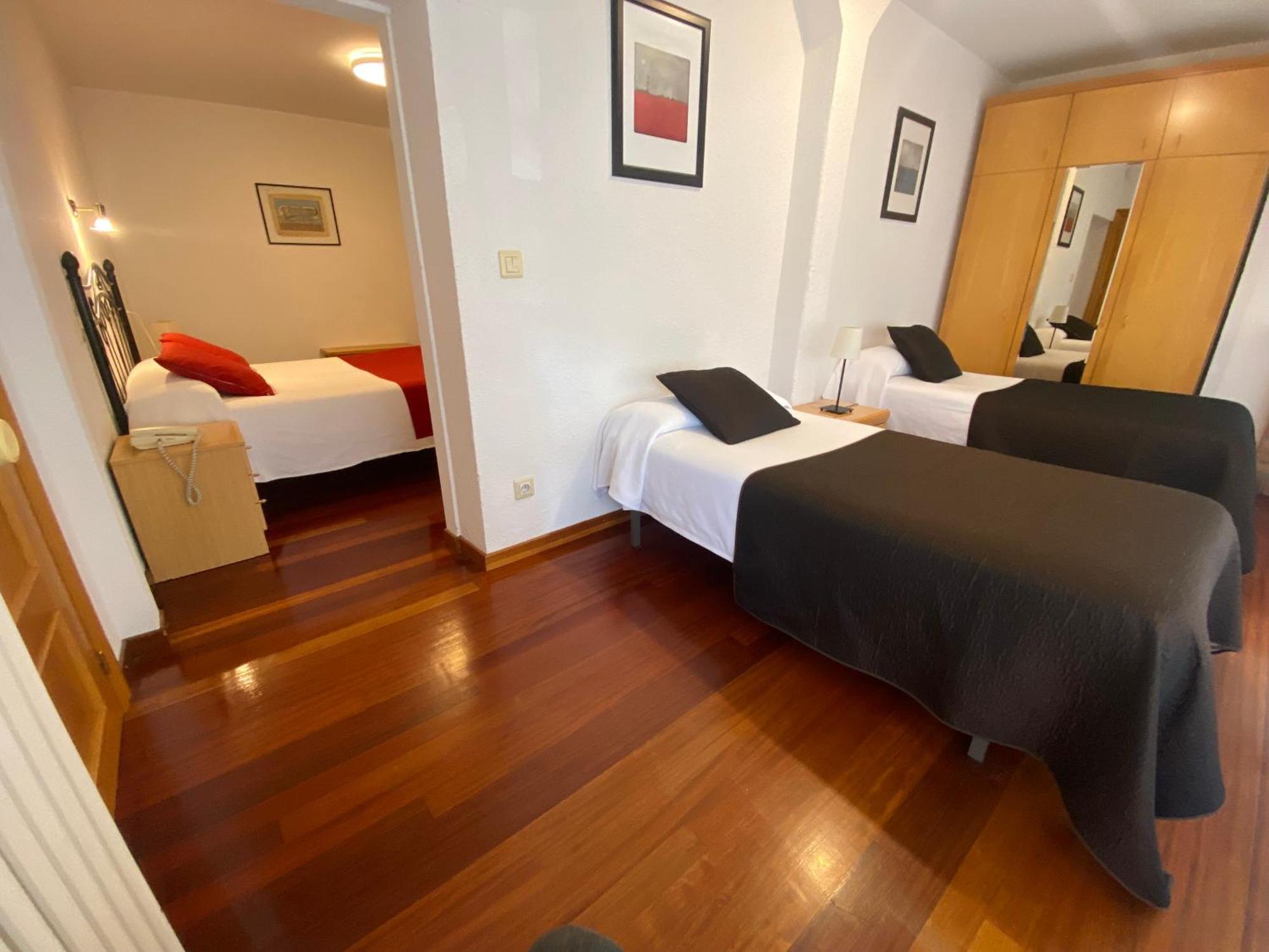 Hotel La Rambla Biescas  Exteriér fotografie